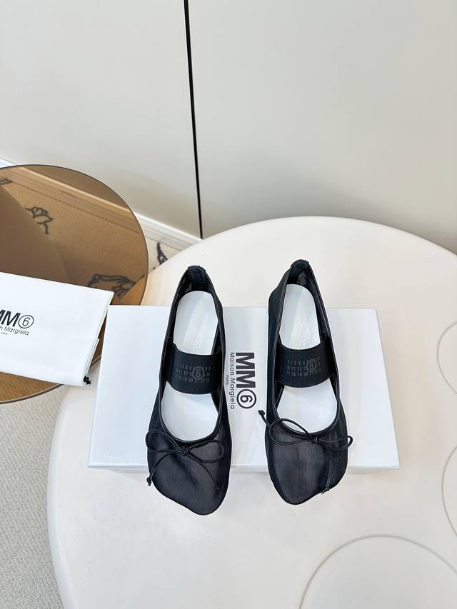 your beautiful feet! Sheepskin, mesh, and cowhide inserts are used on the origin