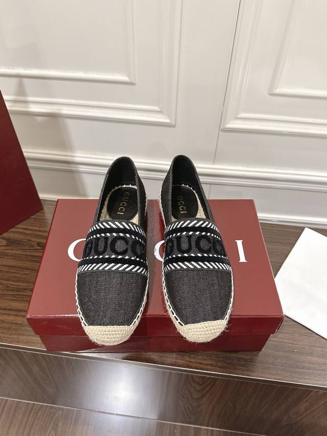 Gucci fisherman shoes are finally here! This summer essential is now sold out! E