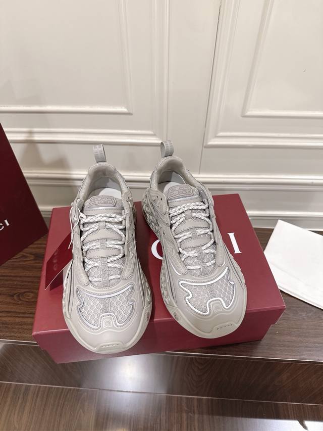 Gucci Cub3D series of limited edition couple's sneakers presents a new shoe in t
