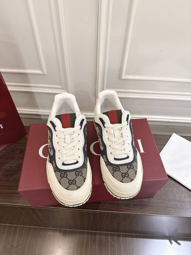 New colorway for couples: The Gucci Re-Web collection. This white sneaker is the