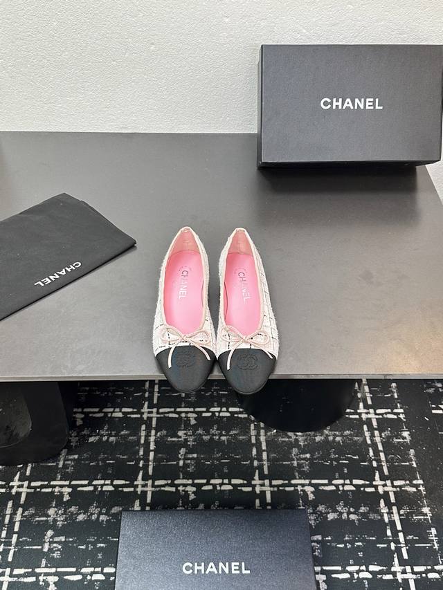 Chan*L classic Slingback sandals! Just like Coco Chanel said: Fashion is fleetin