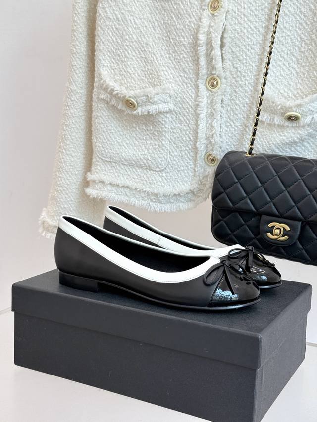 Factory Price: Chane* | Chanel 25A New Double C Bow Ballet Flats. These classic