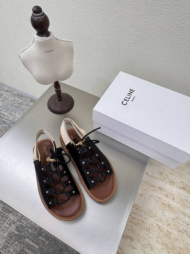 thick-soled double-layered lace-up sandals, exclusive to Celine for summer. Arc