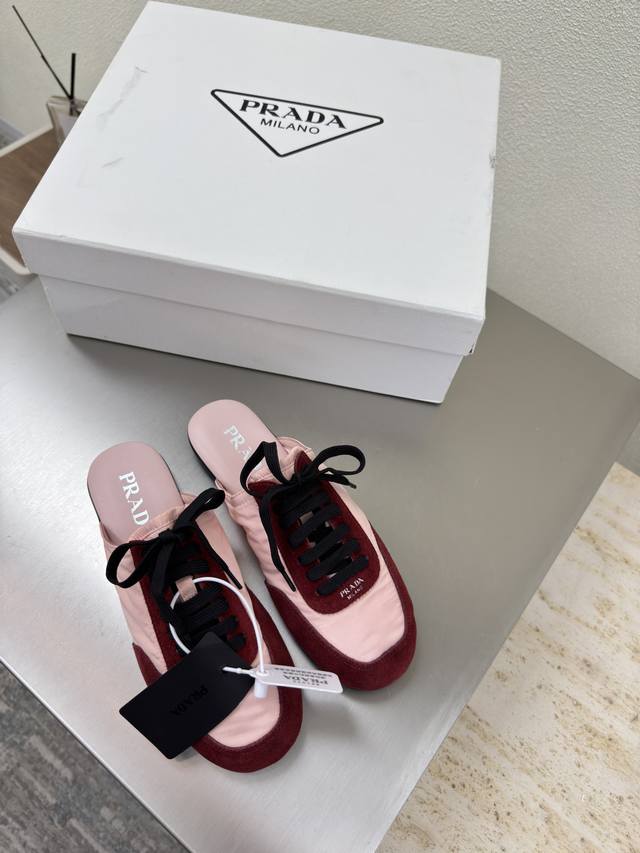 Hot-selling trendy sneakers in 11 colors, the most diverse online. Prada burgund