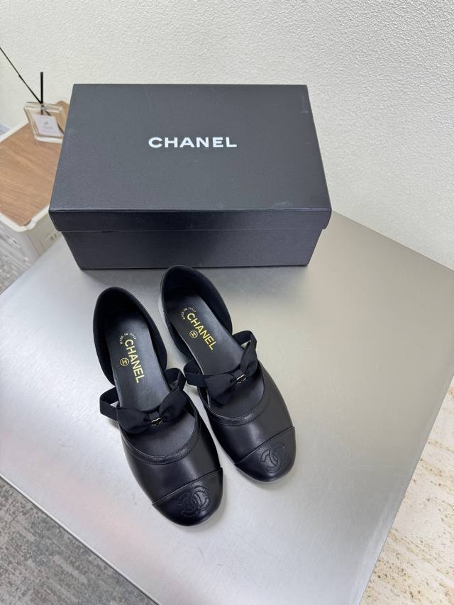 Chanel Hollow Bow 25Ss Early Fall Single Shoes Mary Jane Chanel Flats with 3D Em