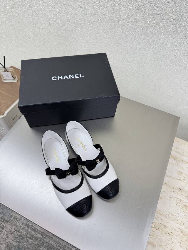 Chanel Hollow Bow 25Ss Early Fall Single Shoes Mary Jane Chanel Flats with 3D Em