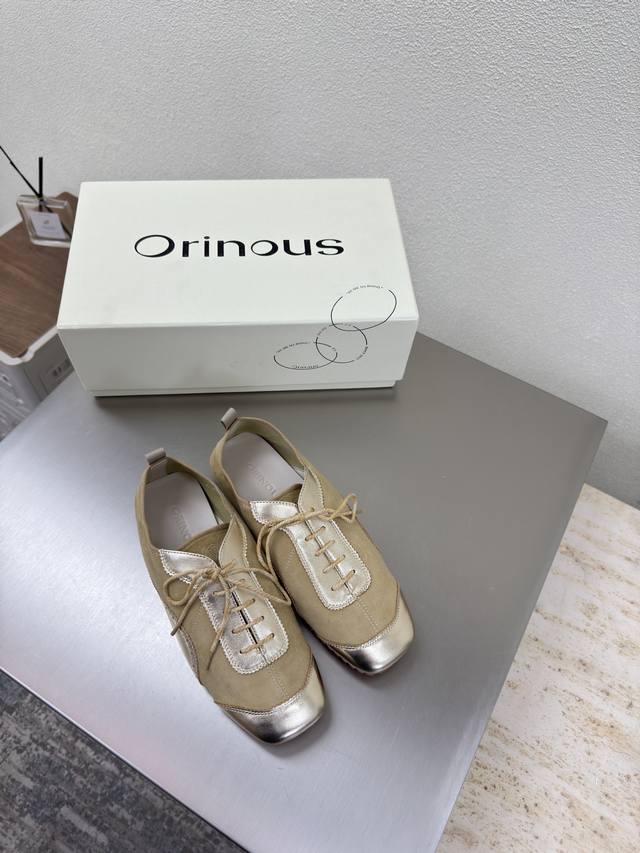 Orinous shoes. Square toe, casual, elegant yet playful. Exquisite pattern, looks