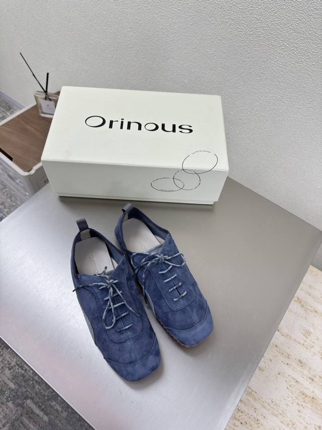 Orinous shoes. Square toe, casual, elegant yet playful. Exquisite pattern, looks