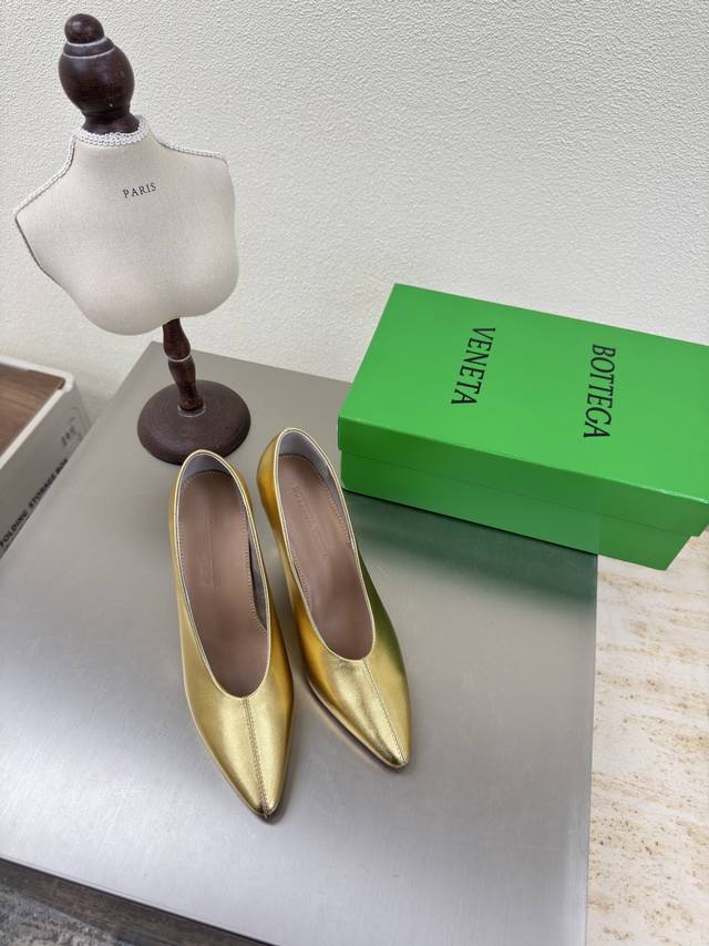 Bv Women's Sofia Deep-Cut High Heels in Metallic Calfskin with Gold Family Eleme
