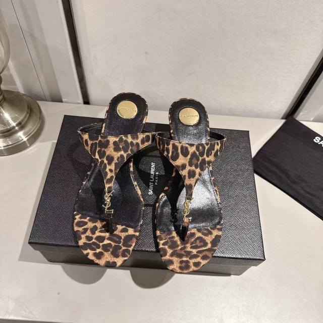 Ysl thong wedge slippers 2025 new version black leopard print leather heel heigh