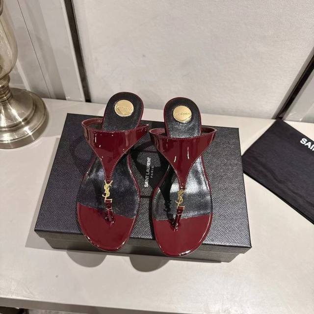 Ysl thong wedge slippers 2025 new version burgundy patent leather heel height 4.