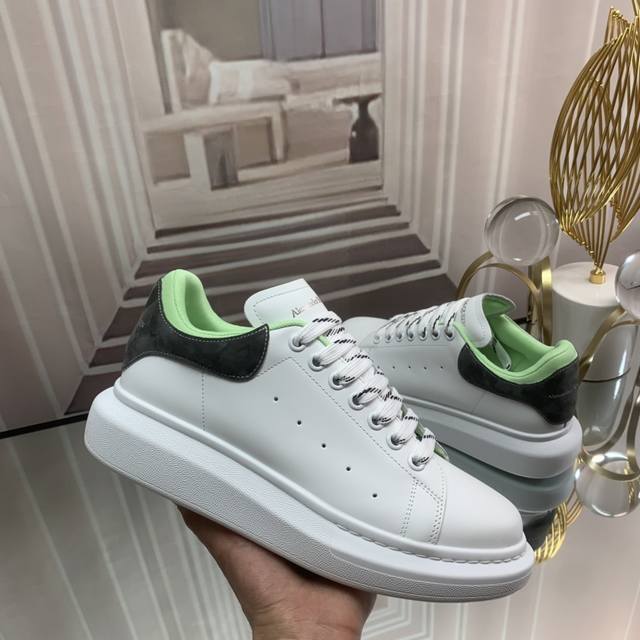 Professional McQueen factory P. Top version. Couple's version: Alexander Mcqueen