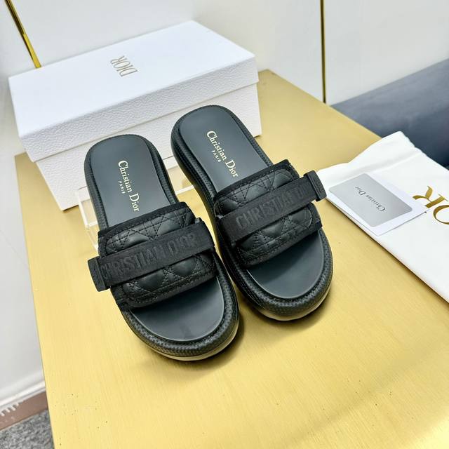 24Ss New Dio*Iviera Dio R Evolution Sandals with Rubber Platforms DDD. These Dio