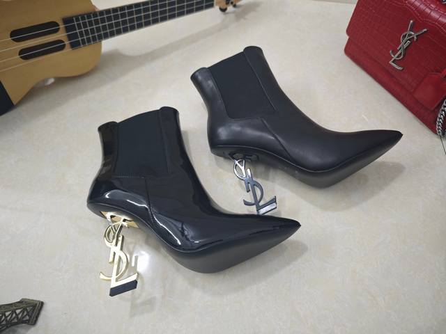 Factory Price Saint Laurent high-heeled YSL boots for early fall, the latest cou