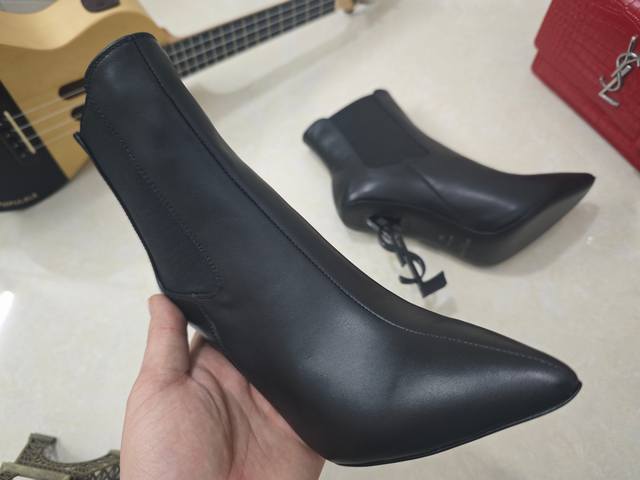 Factory Price Saint Laurent high-heeled YSL boots for early autumn, the latest c