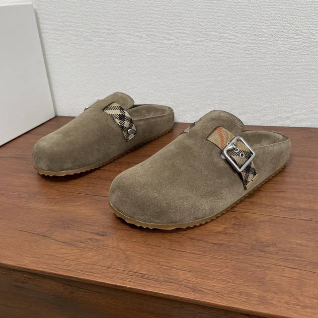 Burberry's new men's plaid leather Urchin half-slippers DDD. These half-slippers