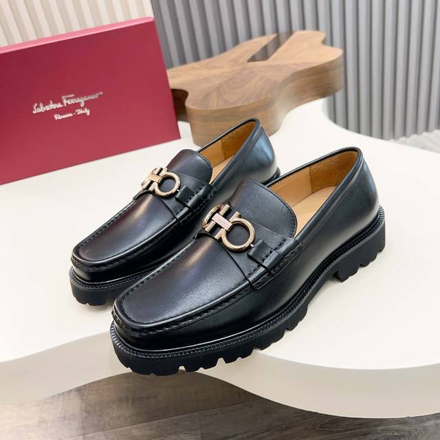 F High-end men's formal and casual leather shoes, a must-have for gentlemen. Top