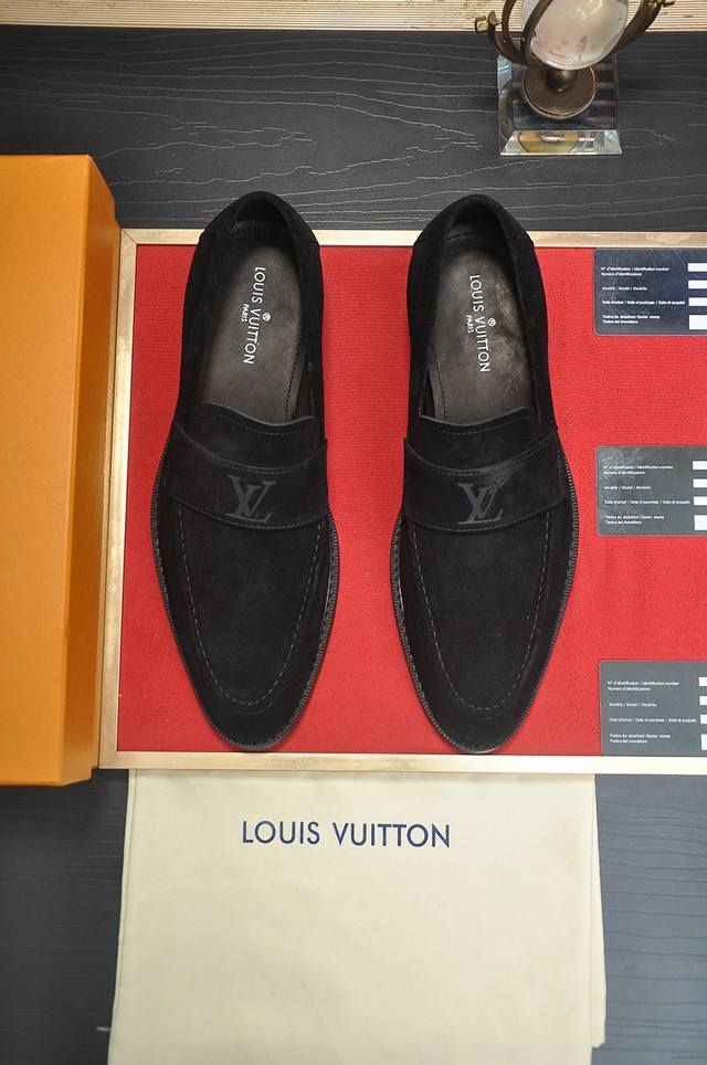 Lv's latest genuine leather business suit shoes, lined with genuine cowhide, are