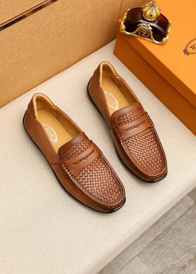 Product trademark: Tods Tods Sizes: 38-44, 45, 46, custom made Material: Select