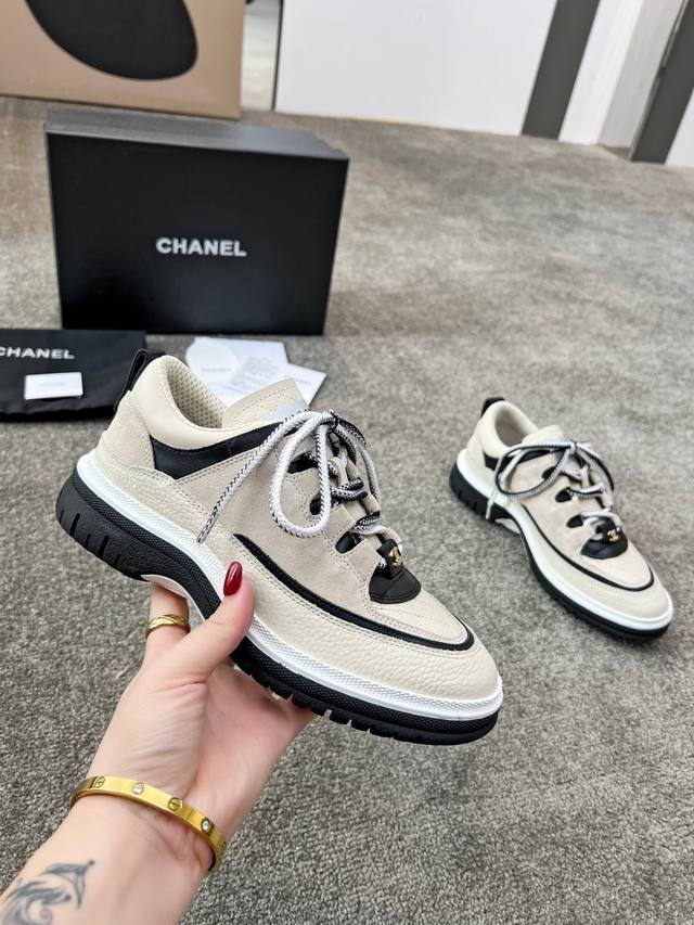 Actual Price: Chanel's latest 25C casual sneakers, custom-made with the original