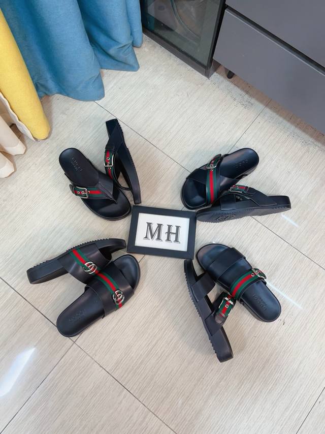 New Gucci slippers are made of Gg polyester and feature a Gucci label on the fr