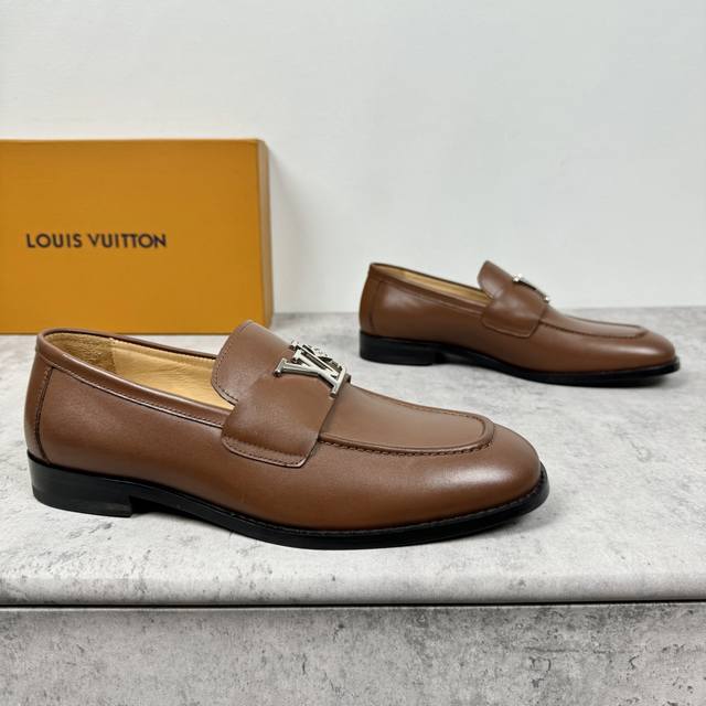 Louis Vuitton Lv Major series loafers for men are shipping! Imported fetal cowhi