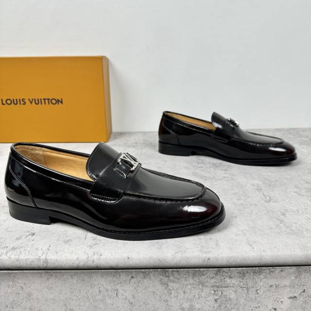 Louis Vuitton Lv Major series loafers for men are shipping! Imported fetal cowhi