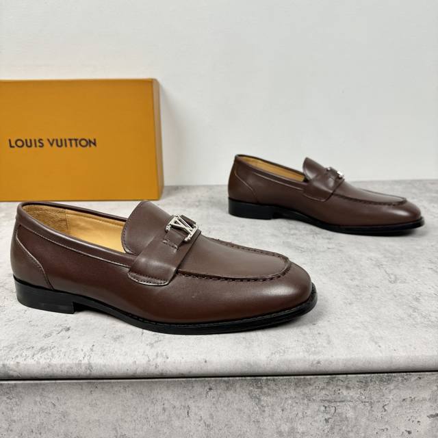 Louis Vuitton Lv Major series loafers for men are shipping! Imported fetal cowhi