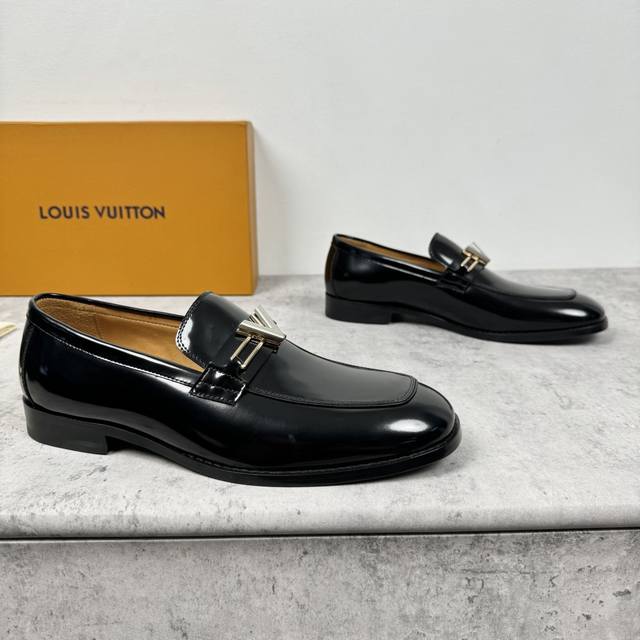 Louis Vuitton Lv Major series loafers for men are out! Imported fetal cowhide up