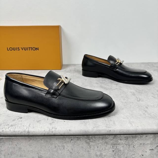 Louis Vuitton Lv Major series loafers for men are shipping! Imported fetal cowhi