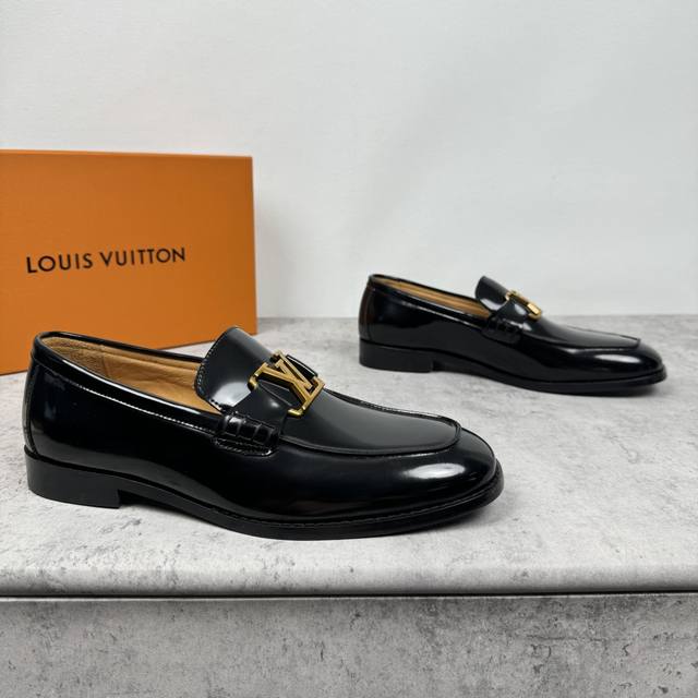 Louis Vuitton Lv Major series loafers for men are shipping! Imported fetal cowhi