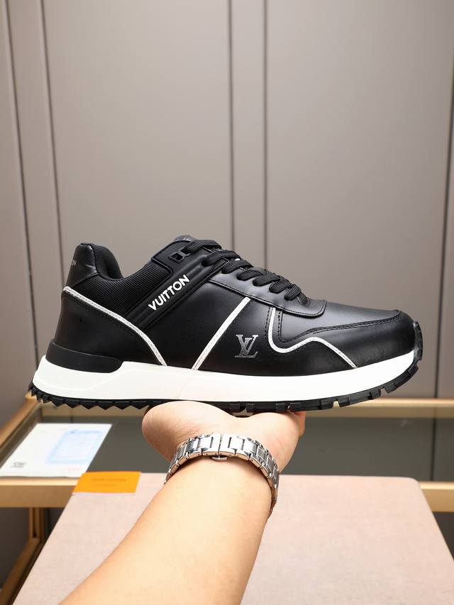 L The Run Away Maxi sneaker, first introduced in the 2025 collection, continues