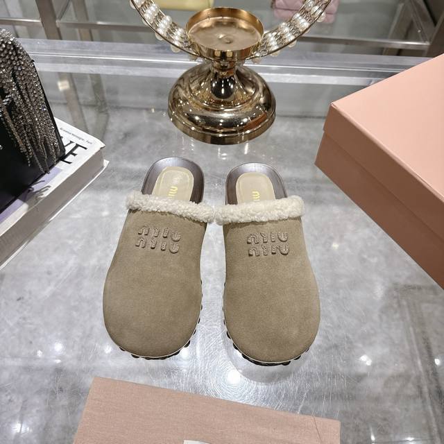 Women's sports shoes, original Miu Miu new autumn and winter catwalk solid wood