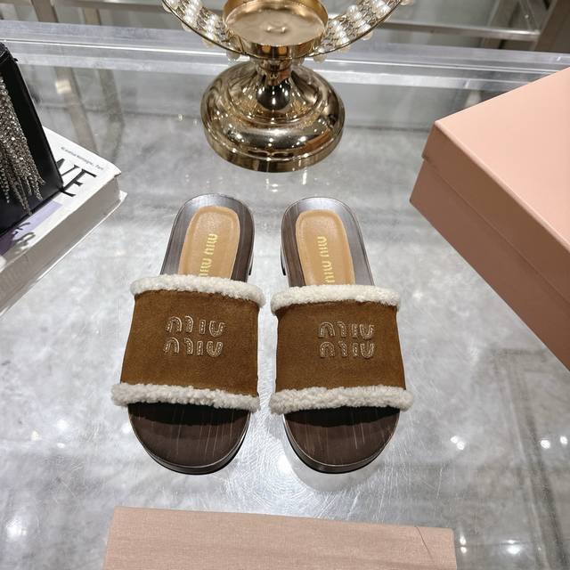 Women's sports shoes, original Miu Miu new autumn and winter catwalk solid wood