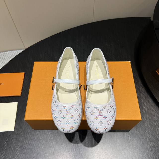 Women's clothing, women's sports shoes, original single family top version Lv Do