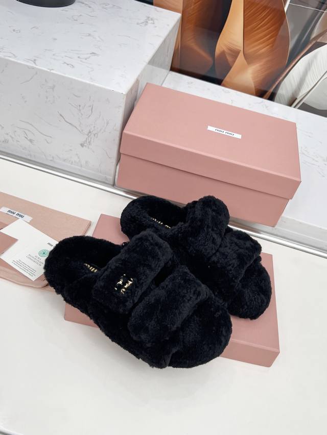 Women's clothing and women's sports shoes, original Miu Mi25 new wool slippers 1