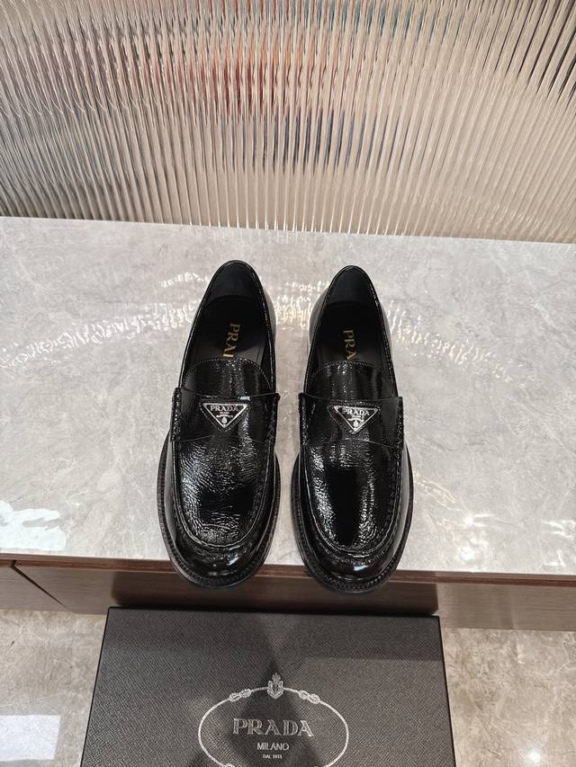 Factory Price Men's Sports Shoes, Original Prada New Men's Slip-On Loafers, Shi