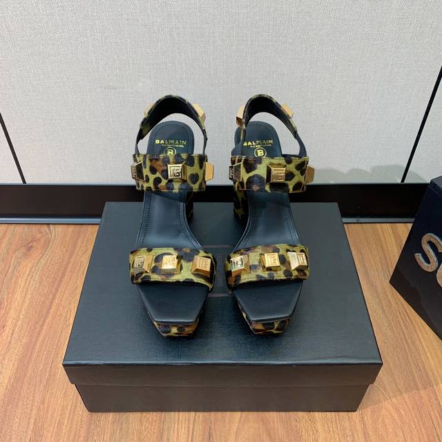 Factory Price Women's Sports Shoes Bal*Ain Large Rivet Platform Pony Hair High