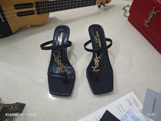 Factory price women's clothing and women's sports shoes, original single 2025 la