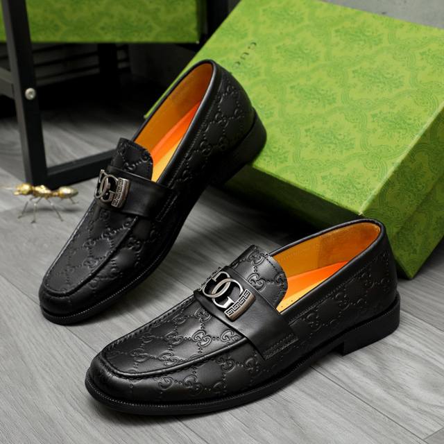 Factory Price Men's Sports Shoes Original Product Brand: Gucci Business Slip-On