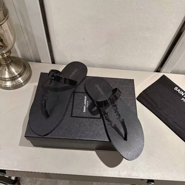 Ysl flip-flops 2025 new version black patent leather sizes 35-44 35, 43, 44 cust