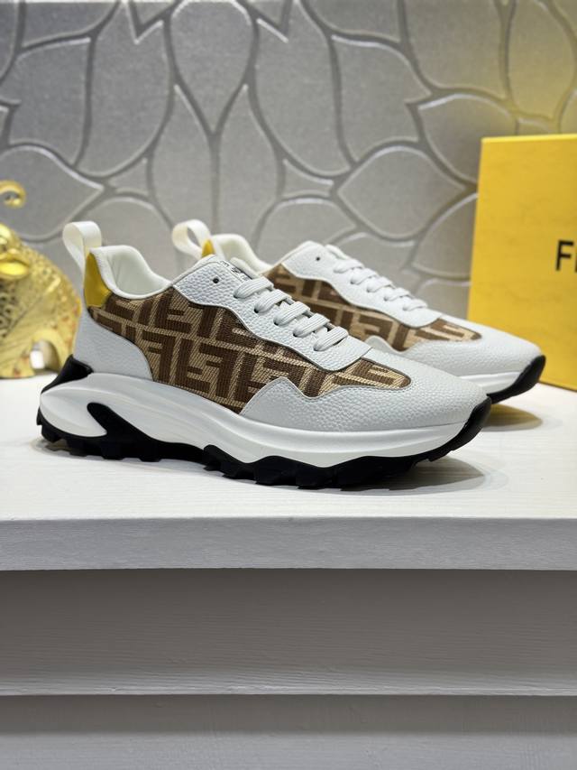 Fendi* Original quality Fendi! A top-selling item at the top of the shopping lis
