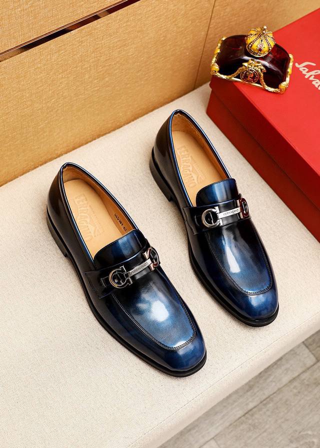 Product trademark: Ferragamo Salvatore Ferragamo casual leather shoes Standard