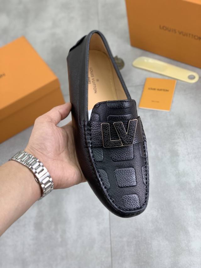 Factory Price, Real Price, High-Quality Louis Vuitton Loafers from Hong Kong. S