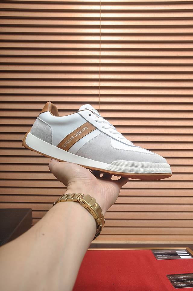 Armani leather lining, Armani's latest casual shoes are a hot seller. This is th