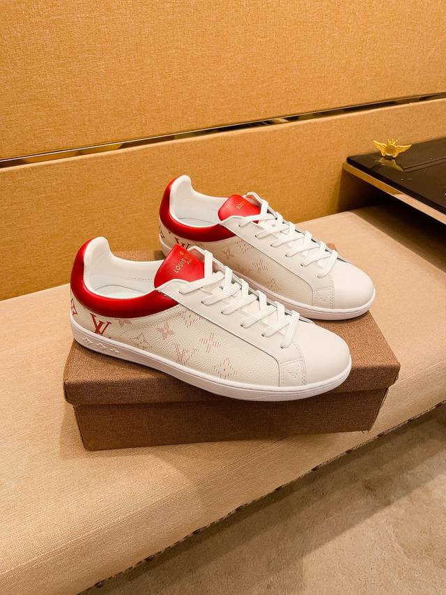 Factory P-batch Lv Louis Vuitton men's shoes, a 1:1 replica of the high-end bra
