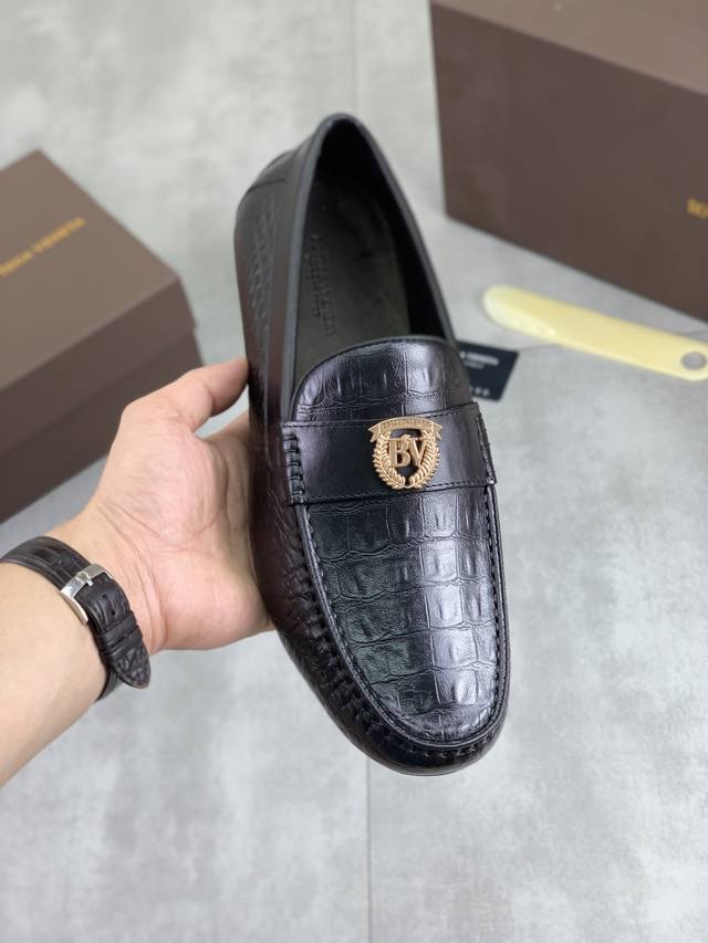 Factory Price: P Actual Price. High-quality business loafers with water-dyed co