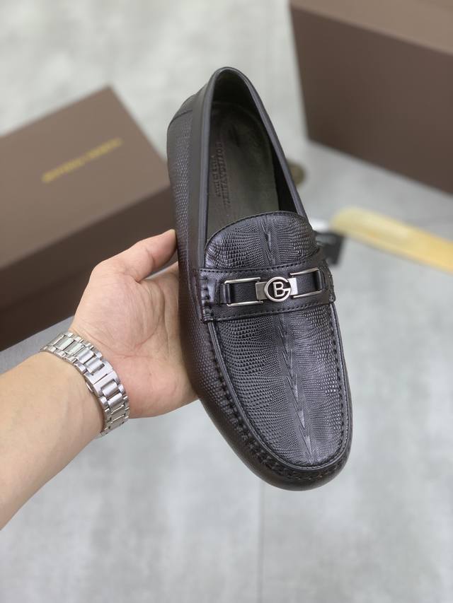 Factory Price: P Actual Price. High-quality business loafers with water-dyed co