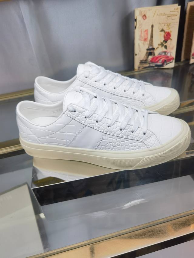 Available Price: Tom Ford American Retro Luxury Style. Sizes: 39-45. Tom Ford is