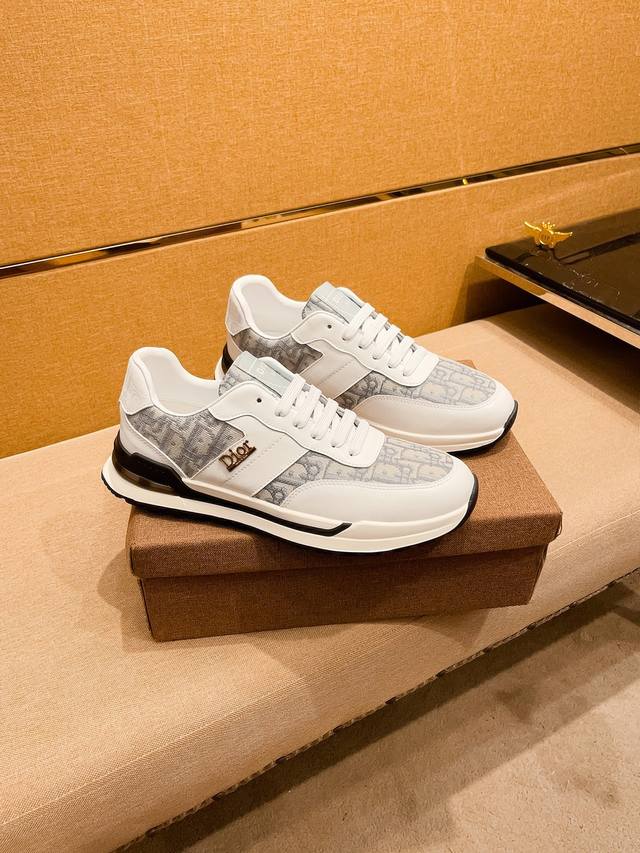 Factory Pre-order Dior men's shoes, a 1:1 replica of the high-end brand's offic